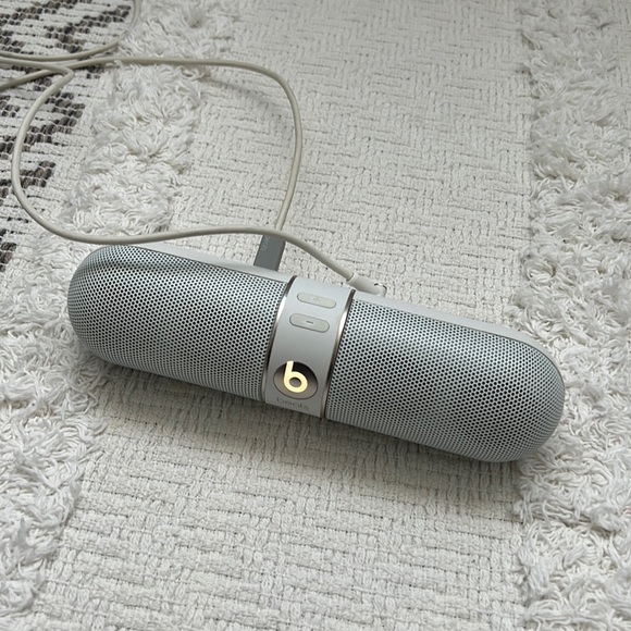 Beats by Dre Other - Beats by Dre Speaker